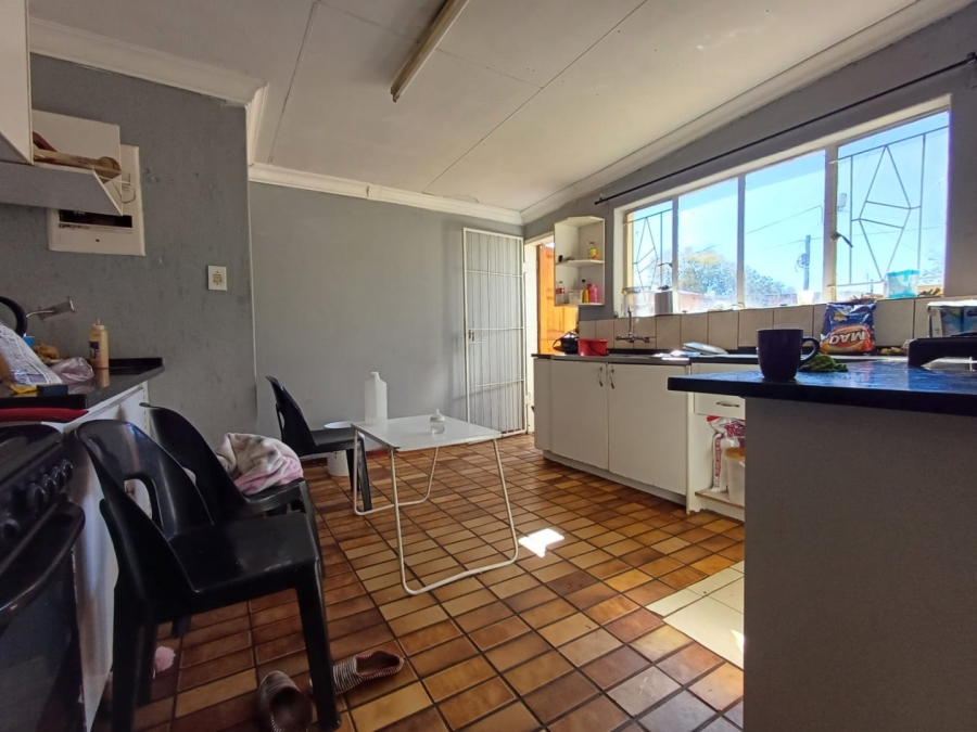 6 Bedroom Property for Sale in Randlespark North West